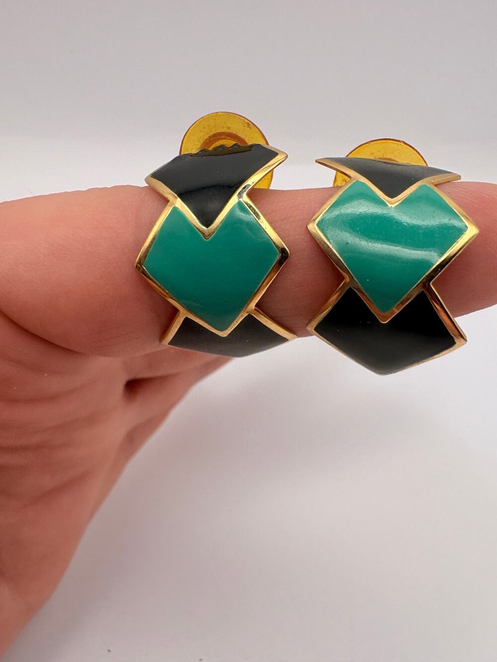 Vintage 1980’s Geometric Half-hoop Pierced Earrings in Black and Teal